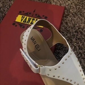 vaneli yalena sandal